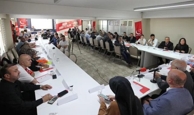 İzmir'de Saadet Partisi'nden "Uyuşturucuyla Mücadele" Çalıştayı