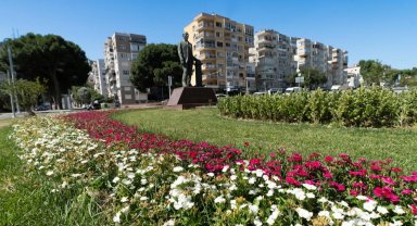İzmir'e yazlık dokunuş