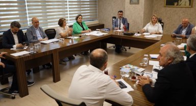 İzmit Belediyesinde başkan yardımcıları göreve başlıyor
