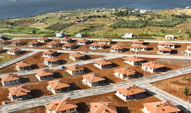Kahramanmaraş'ta 110 köy evi tamamlandı... Göl manzaraları köy evleri tamamlandı