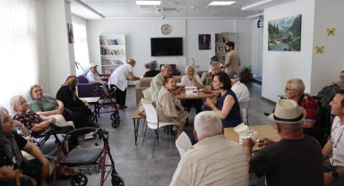 Karabağlar'da Başkan Kınay'dan 'huzurlu' ziyaret