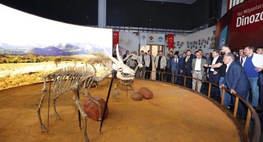 Kayseri Büyükşehir'den Adalet Bakanı'na fosil sunumu