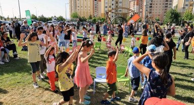 Kayseri Talas Belediyesi'nden çocuklara karne hediyesi