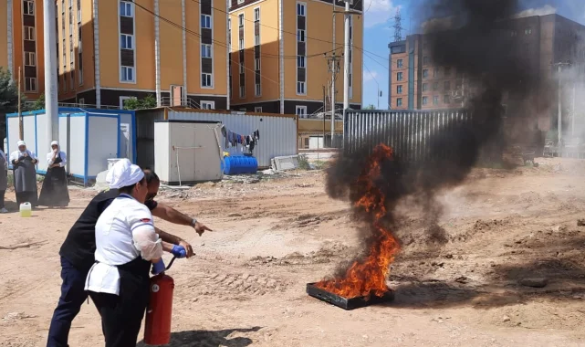 Kocaeli İtfaiyesi'nden uygulamalı eğitim