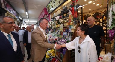 Kocaeli'de Başkan Büyükakın Gebze turuna çıktı