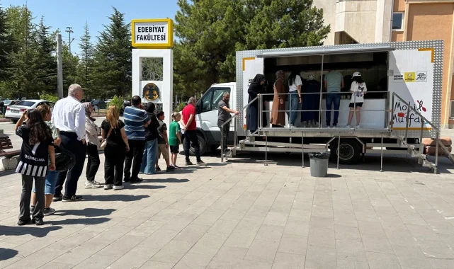 Konya Büyükşehir'den YKS'ye giren öğrencilerin ailelerine ikram