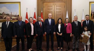 Kurtulmuş, TBMM personeliyle bayramlaştı