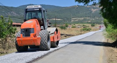 Manisa'da asfalt çalışmaları hız kesmiyor