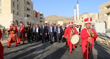 Mardin'de "Yeşilli Uluslararası Kültür Sanat ve Kiraz Festivali" başladı