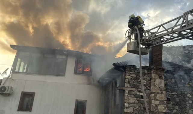 Muğla itfaiyesi bayram tatilinde 121 olaya müdahale etti