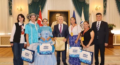 Altın Karagöz ekiplerinden Başkan Bozbey'e ziyaret