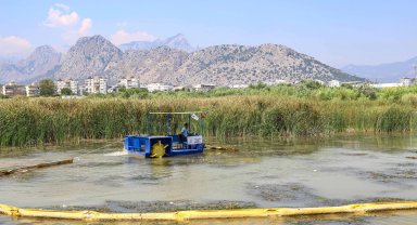 Antalya Boğaçayı'nda ekolojik temizlik devam ediyor