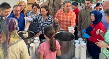 Antalya Muratpaşa'da aşurenin bereketi paylaşıldı