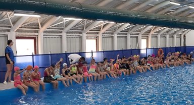 Bilecik Pazaryeri'nde kapalı yüzme havuzu hizmete girdi