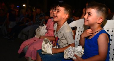 Bornovalılar 'Açık Hava'da gülüyor