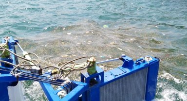 Bursa Büyükşehir'den deniz temizliği