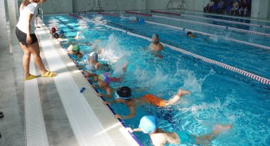 Bursa İznik'te yüzme bilmeyen kalmayacak
