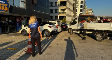 Bursa Nilüfer Zabıtası'ndan tabela temizliği