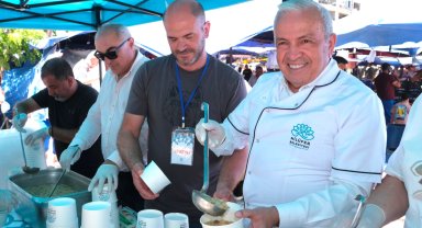 Bursa Nilüfer'de Başkan Şadi Özdemir'den aşure ikramı