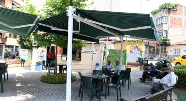 Bursa Osmangazi'de 'Emekliler Lokali' sosyal hayatı canlandırdı