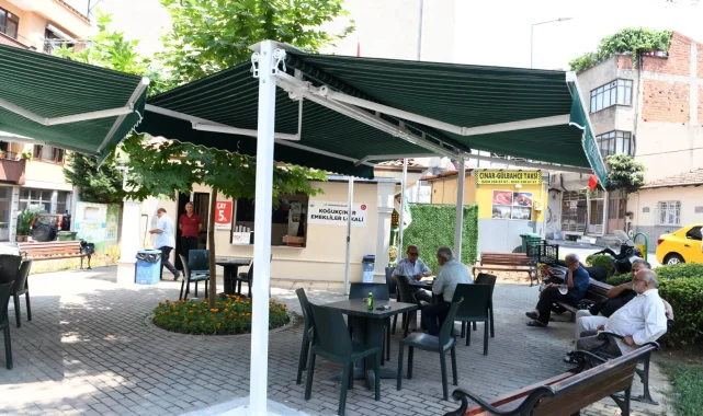 Bursa Osmangazi'de 'Emekliler Lokali' sosyal hayatı canlandırdı