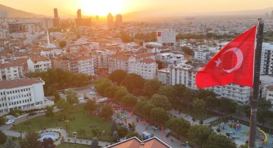Bursa Yıldırım'da 15 Temmuz coşkusu bayraklarla yaşandı