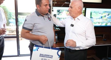 Bursa'da kahraman güvenlik görevlisine Başkan Bozbey'den tebrik