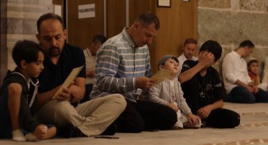 Çocuklar, Yeni Cuma'da 15 Temmuz ruhunu yaşadı