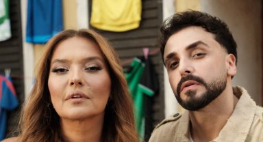 Demet Akalın & Sefo'nun 'Yerinde Dur'u zirvede!