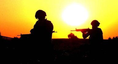 Edirne Jandarması iki firariyi sınırda yakaladı