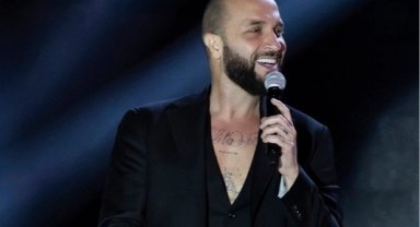 İzmir Alaçatı yaza Berkay'la 'merhaba' dedi