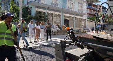 İzmir Bornova'da asfalt ve beton seferberliği