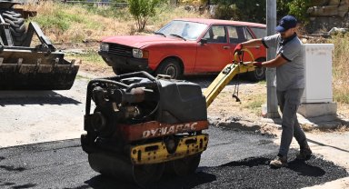 İzmir Karabağlar'da yol onarımları hız kesmiyor