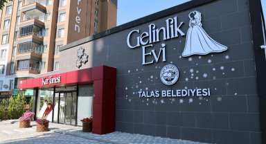 Kayseri Talas Kar Tanesi Gelinlik Evi'ne büyük ilgi