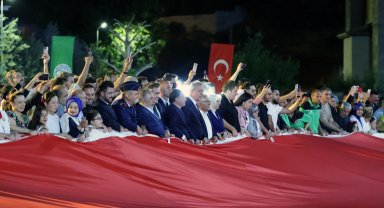 Kayseri Talas'ta 15 Temmuz'a 'en büyük bayrak' damgası