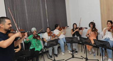 Konya'da Karataylı gençler yazı dolu dolu geçiriyor