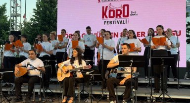 LÖSEV gönüllüleri İBB Korolar Festivali'nde
