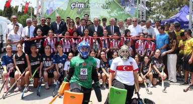 Muğla Yatağan'a çim hokeyi sahası açıldı