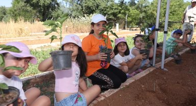 Muğla'da minik eller umut ekiyor