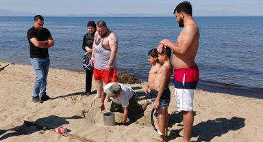 Pamucak Sahili'nde sürpriz misafir