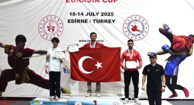 Sakarya Büyükşehir'in 'wushu kung fu' takımından tarihi başarı