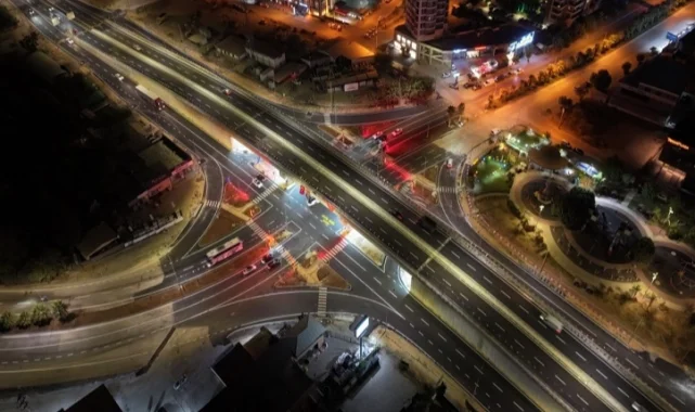 Adana Öğretmenler Bulvarı Otoban Bağlantısı Köprülü Kavşağı hizmette