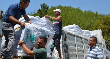 Antalya Büyükşehir'den Alanyalı çiftçilere 10 ton kaolin kili desteği