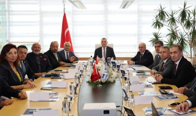 Bakan Bolat'tan Ankara Lojistik Üssü'nde stratejik buluşma