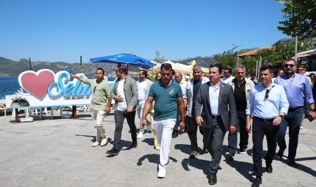 Başkan Aras Marmaris'te vatandaşlarla bir araya geldi
