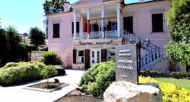 Bornova'da her mahalleye kitap kokusu!