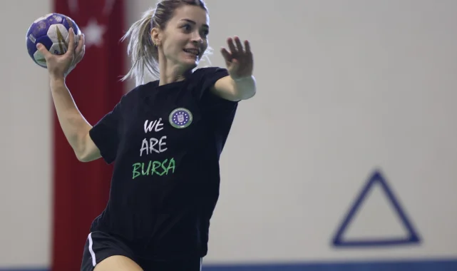 Bursa Büyükşehir'in kadın hentbolcuları yeni sezona iddialı hazırlanıyor