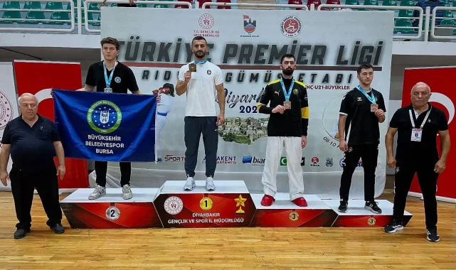 Bursa Büyükşehirli karateciler Diyarbakır'da parladı