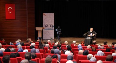 Bursa İnegöl'de "Medeniyet Tasavvuru ve Kimlik" söyleşisine yoğun ilgi