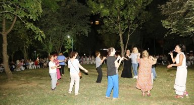 Bursa Nilüfer Ataevler'de renkli gece